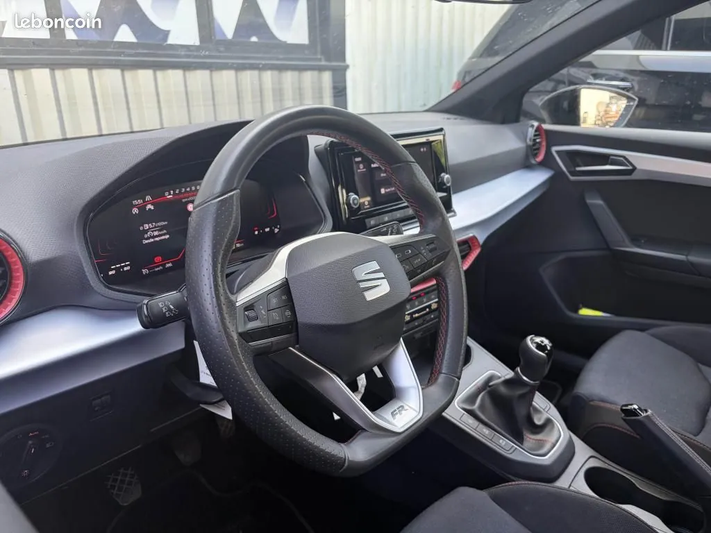 Seat Ibiza 2024 photo 3