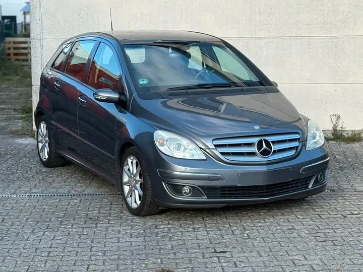Mercedes-Benz B170
