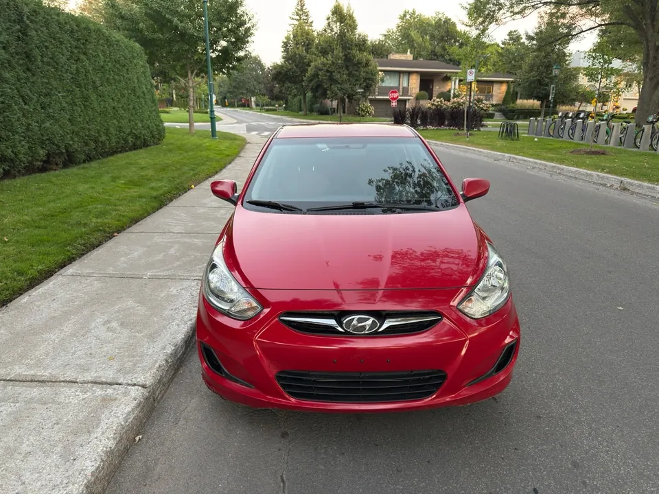 Hyundai Accent 2012 photo 3