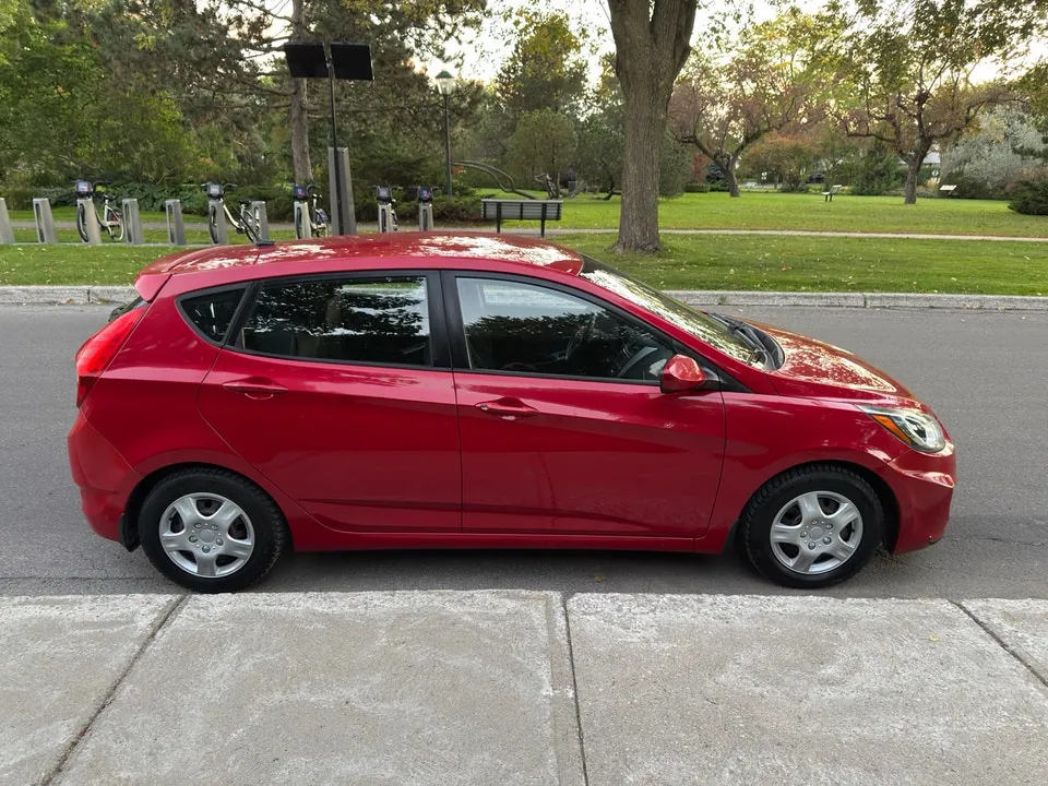 Hyundai Accent 2012 photo 5