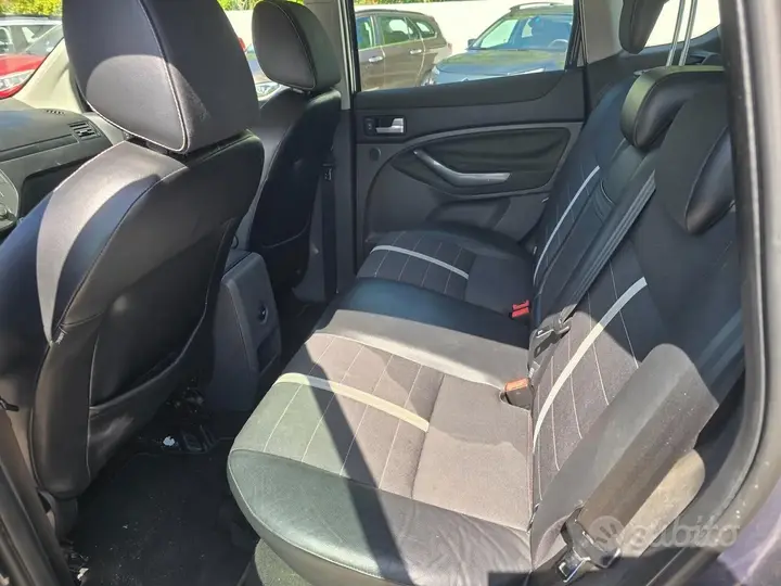 Ford Kuga 2012 photo 5