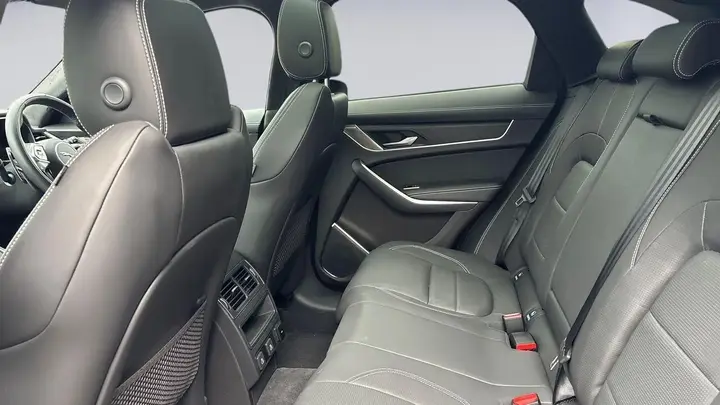 Jaguar F-Pace 2024 photo 4