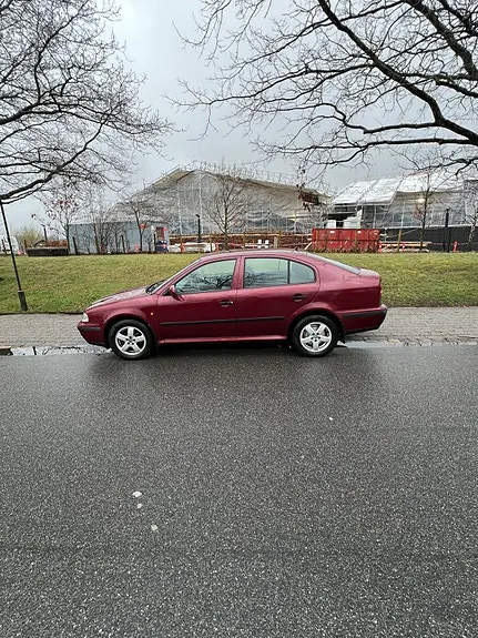 Skoda Octavia 1999 photo 2