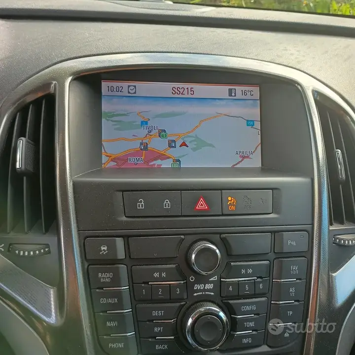 Opel Astra 2011 photo 3