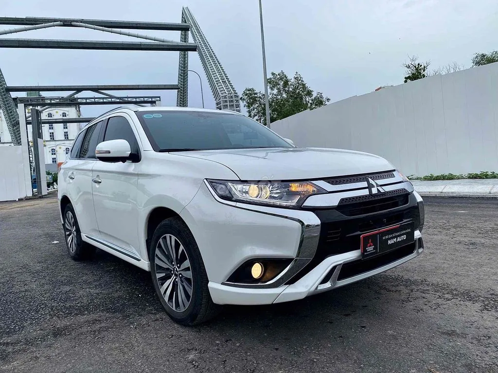 Mitsubishi Outlander 2024 photo 3