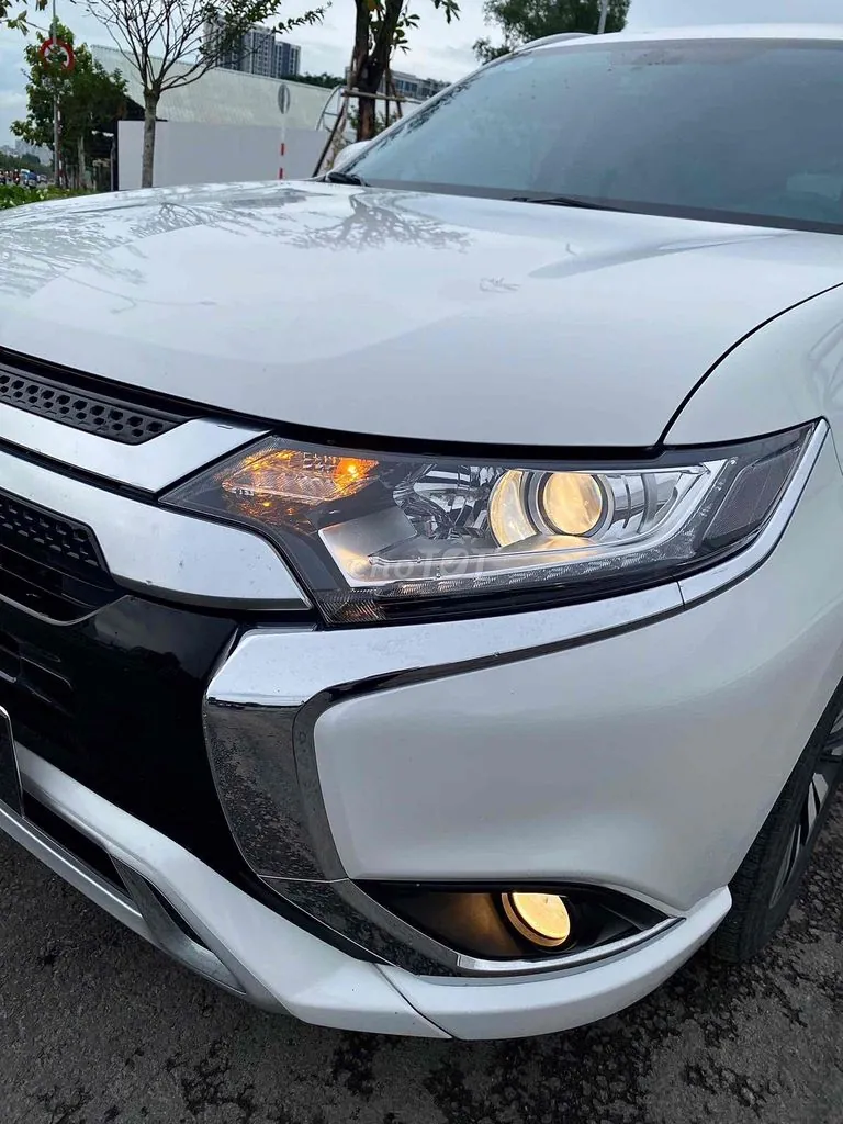 Mitsubishi Outlander 2024 photo 4