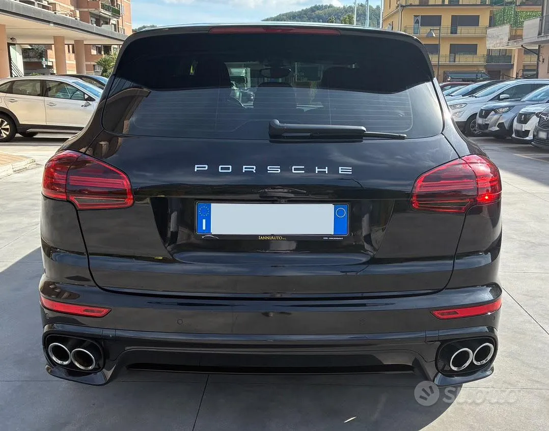 Porsche Cayenne 2016 photo 2