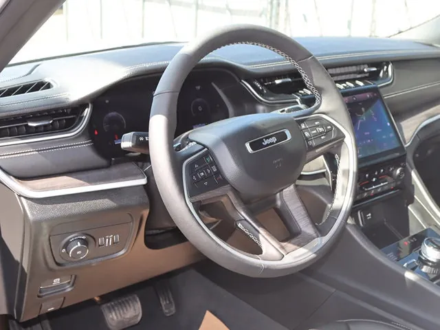 Jeep Grand Cherokee L 2025 photo 5