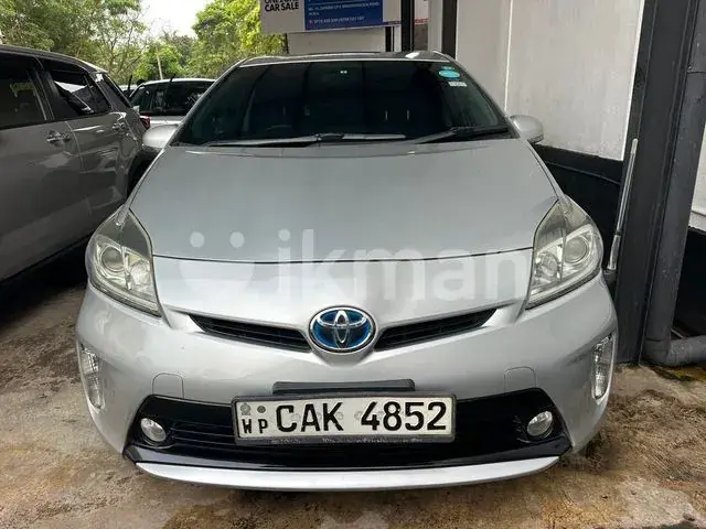 Toyota Prius 2013 photo 2