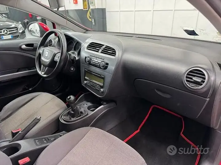 Seat Leon 2010 photo 5