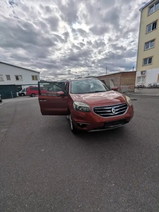 Renault Koleos 2012 photo 2