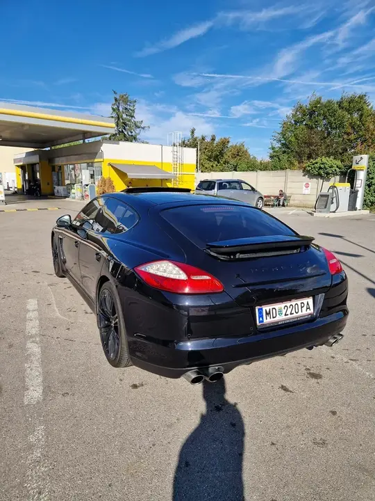 Porsche Panamera 2012 photo 3
