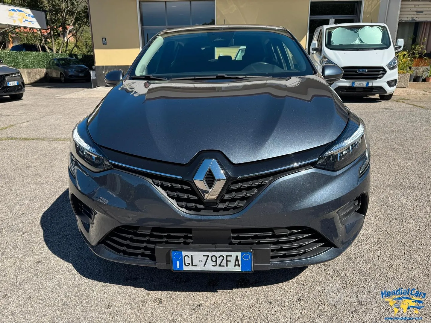 Renault Clio 2022 photo 2