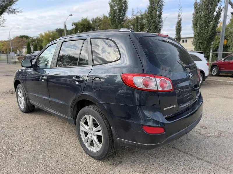 Hyundai Santa Fe 2012 photo 4