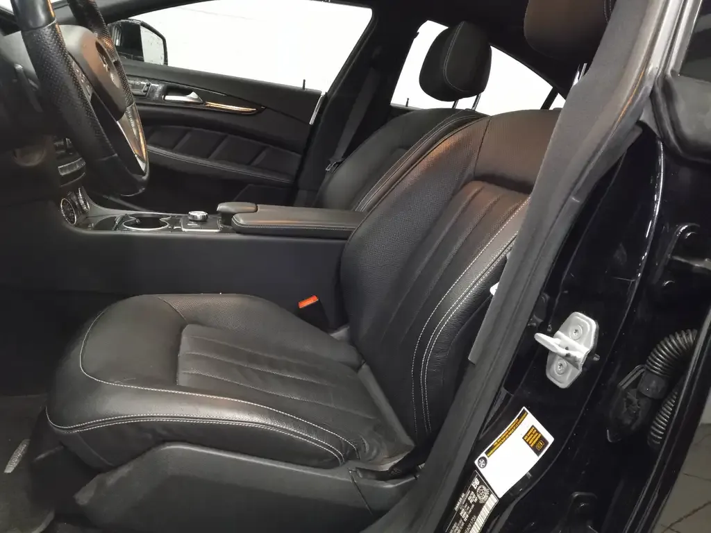 Mercedes-Benz Cls550 2014 photo 2