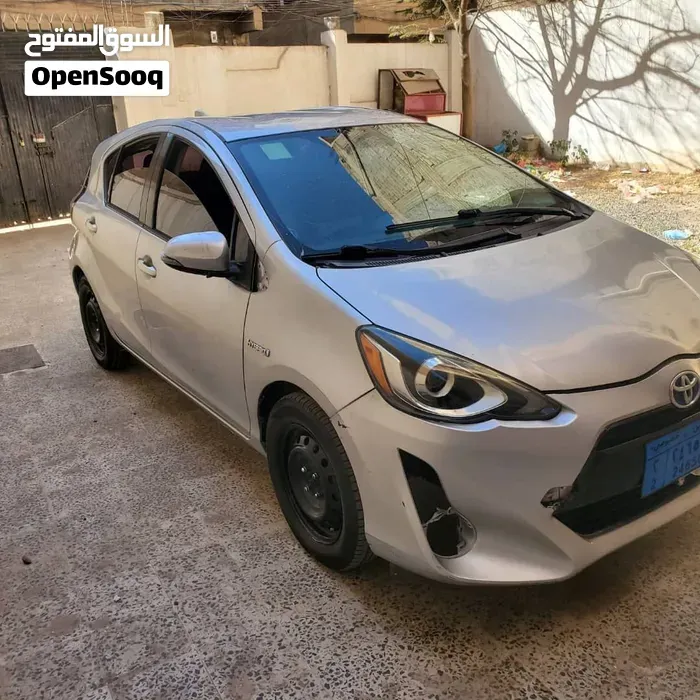Toyota Prius C 2016 photo 3