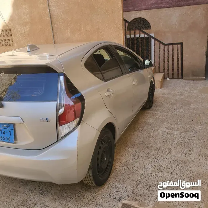 Toyota Prius C 2016 photo 4