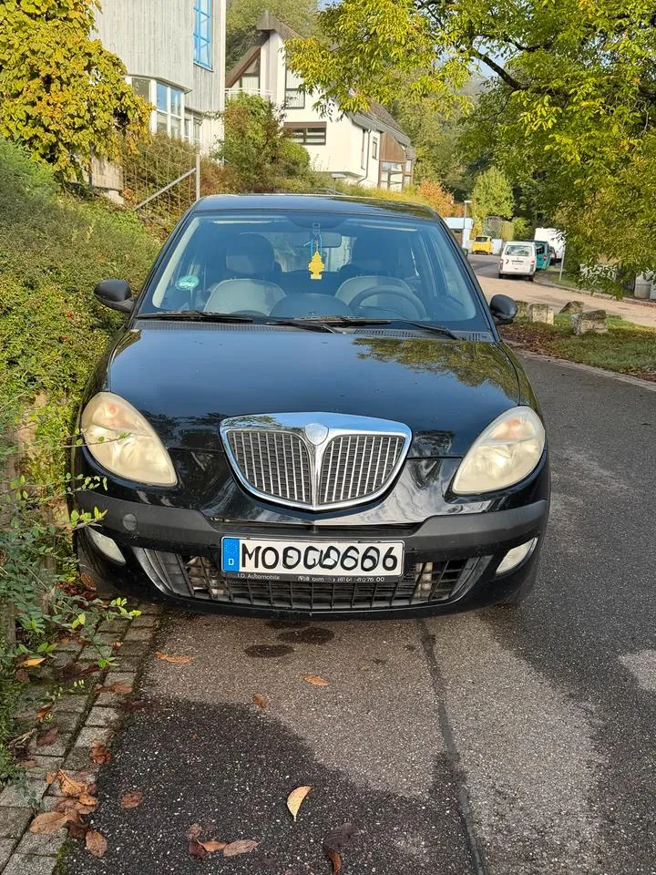 Lancia Ypsilon