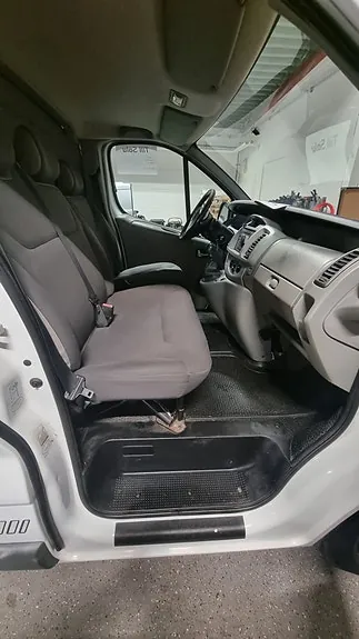 Opel Vivaro 2010 photo 5