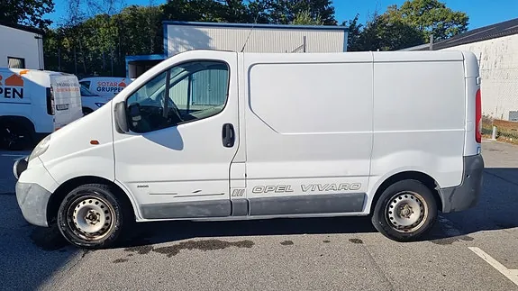 Opel Vivaro 2010 photo 2