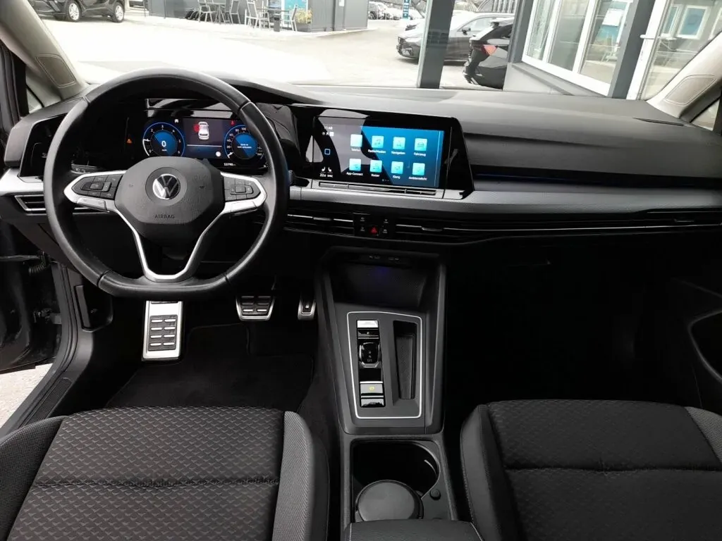 Volkswagen Golf 2022 photo 3
