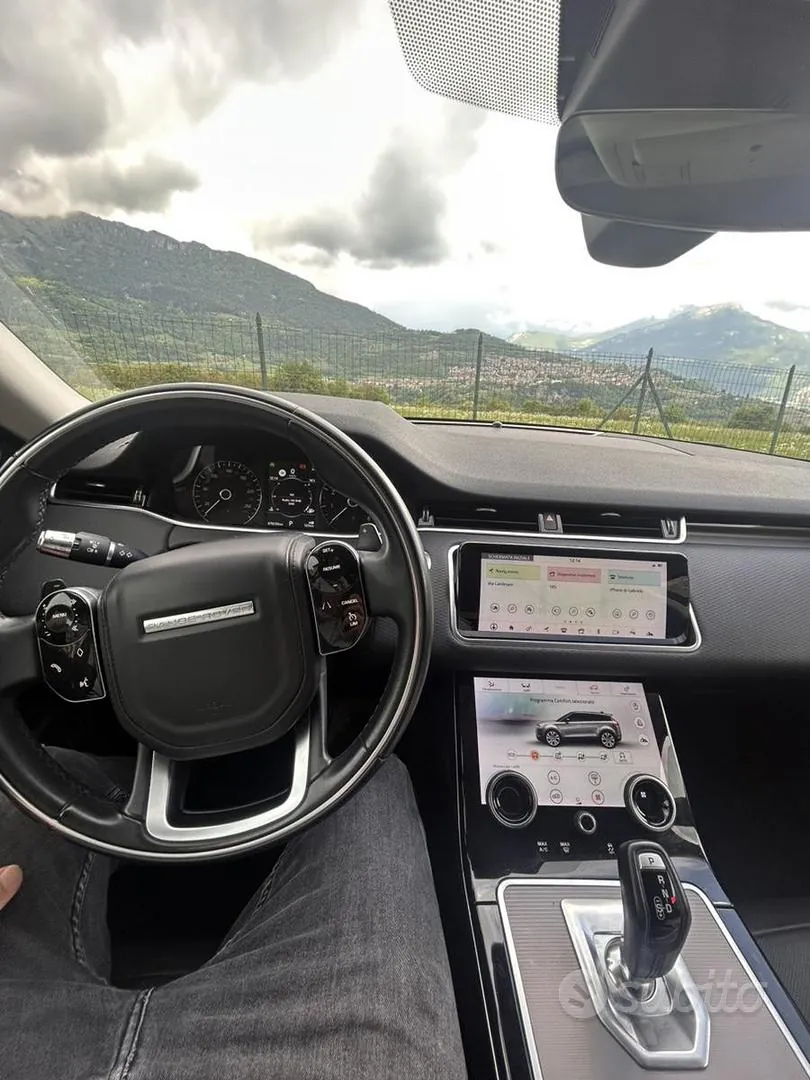 Land Rover Range Rover Evoque 2020 photo 2