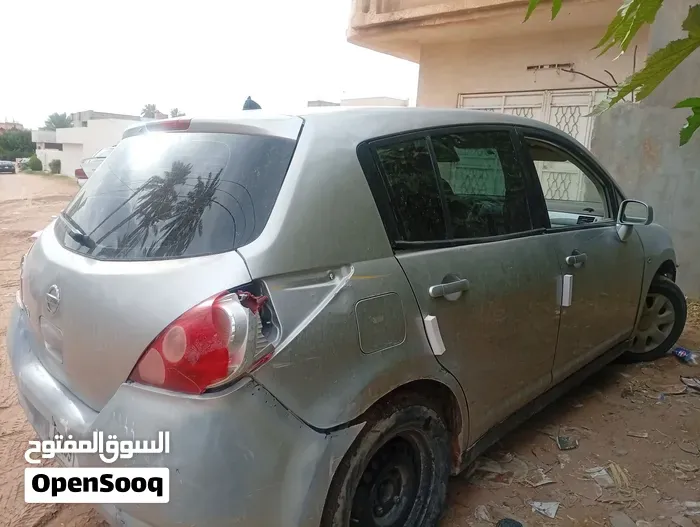 Nissan Tiida 2008 photo 4