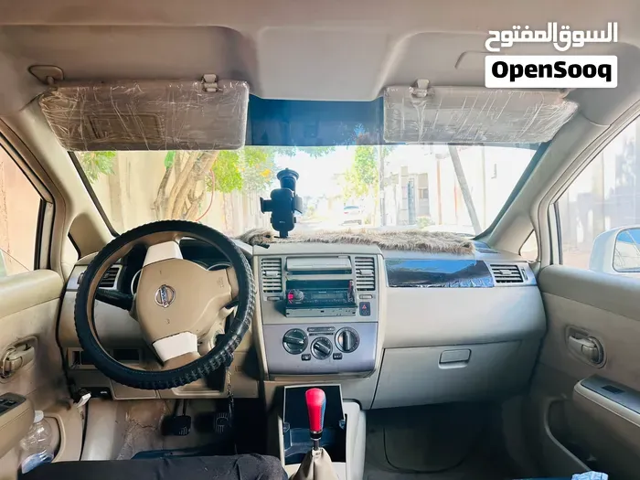 Nissan Tiida 2008 photo 5