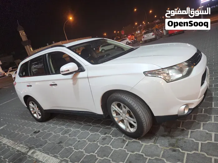 Mitsubishi Outlander 2014 photo 3