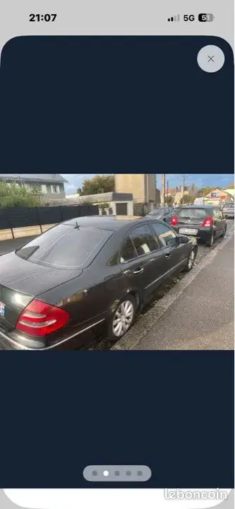 Mercedes-Benz E-Class 2004 photo 2