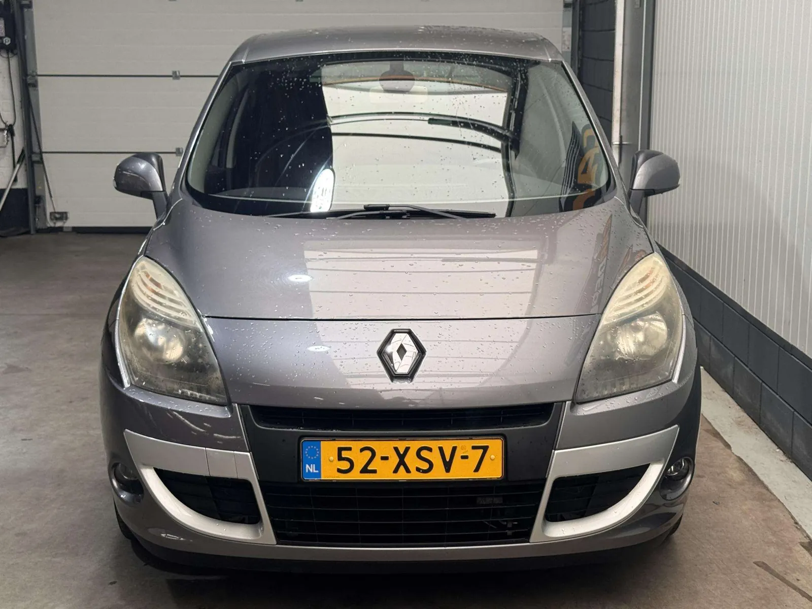 Renault Scenic 2011 photo 2