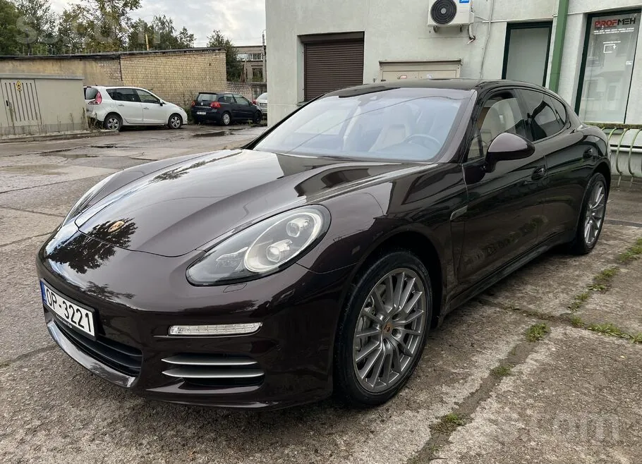 Porsche Panamera 2013 photo 3