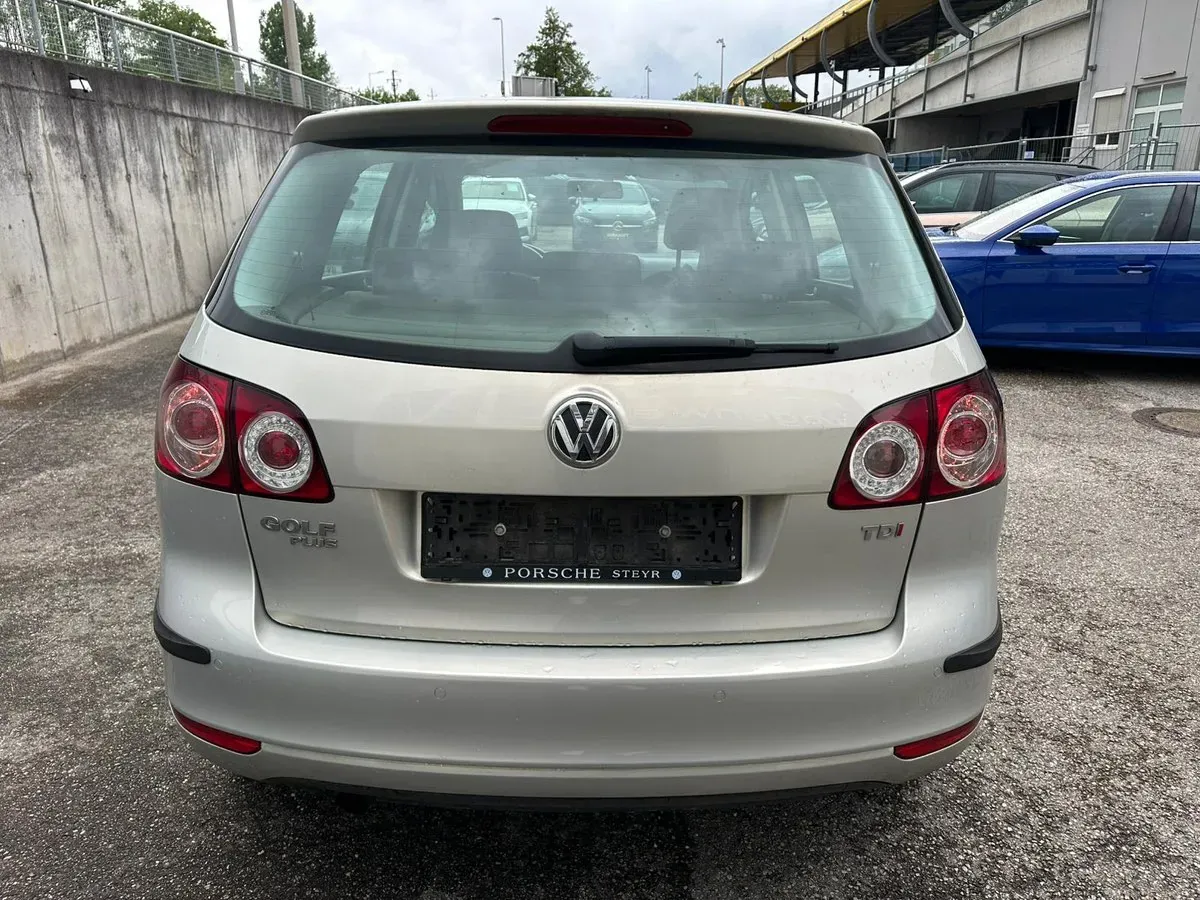 Volkswagen Golf 2011 photo 2