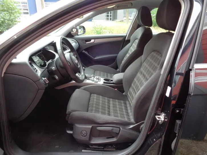 Audi A4 2013 photo 2