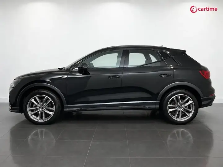 Audi Q3 2023 photo 5