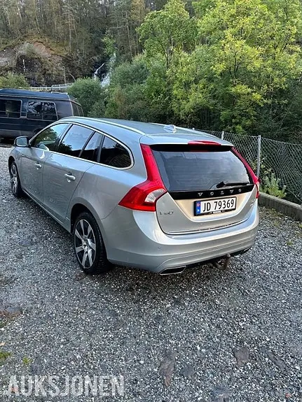 Volvo V60 2013 photo 4