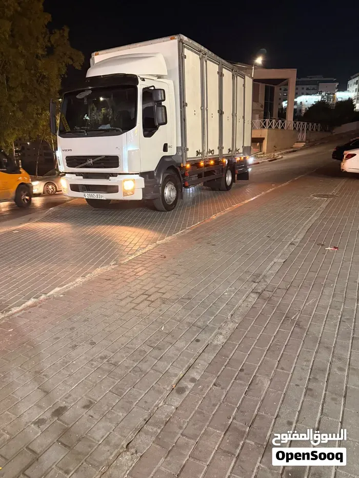 Volvo 240 2012 photo 3