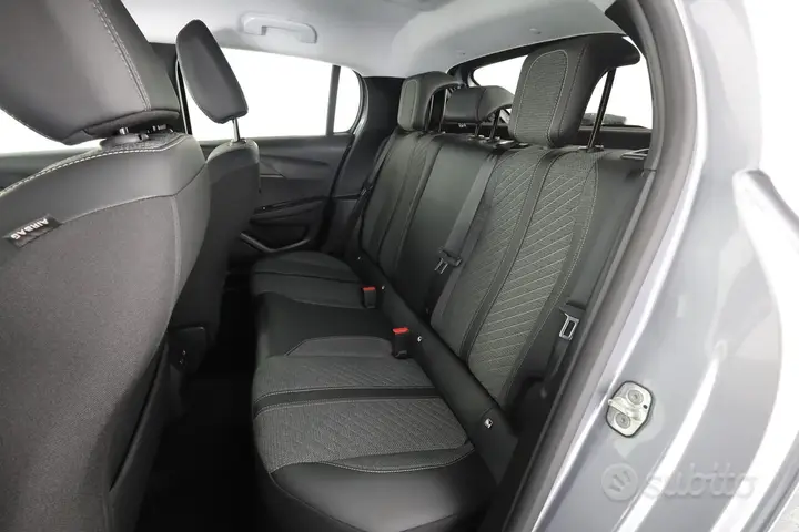 Peugeot 208 2025 photo 3