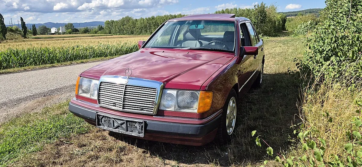 Mercedes-Benz E-Class 1991 photo 2