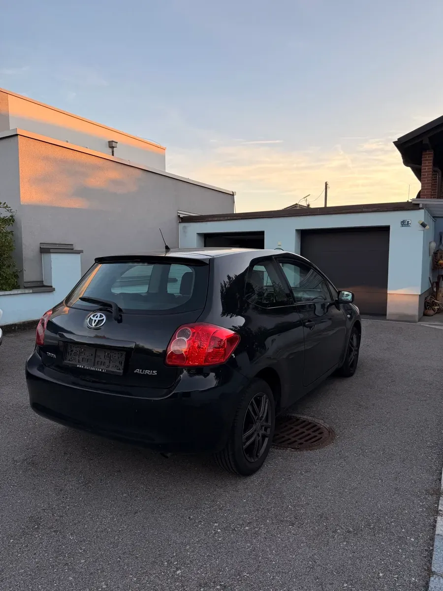 Toyota Auris 2007 photo 3