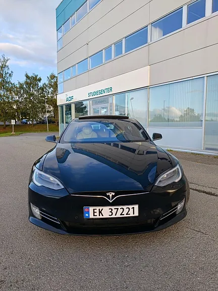 Tesla Model S 2017 photo 5