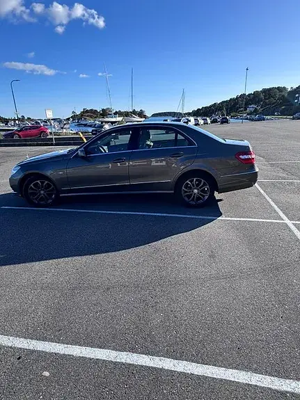 Mercedes-Benz E 220 D 2011 photo 4