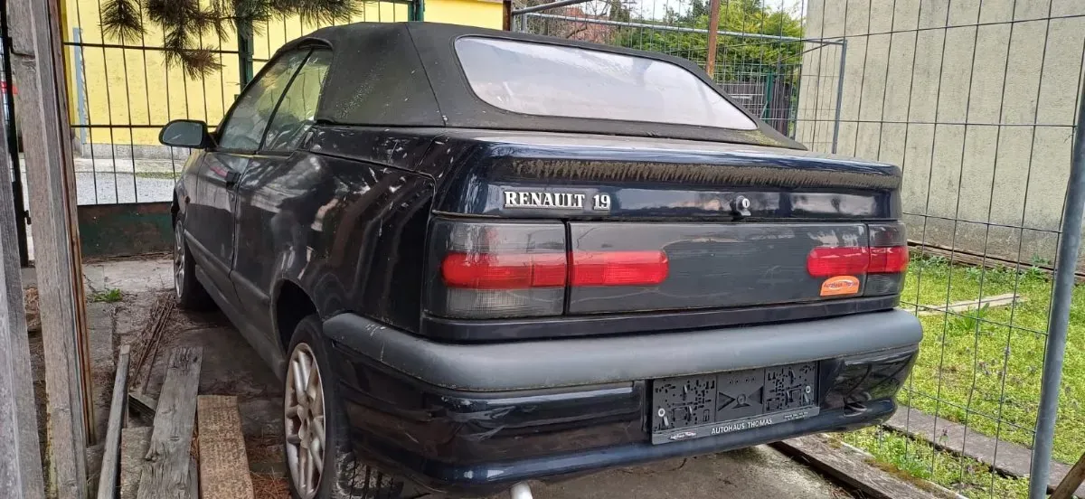 Renault R 19