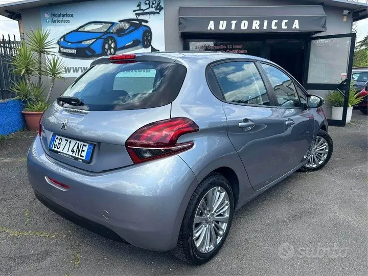 Peugeot 208 2020 photo 5