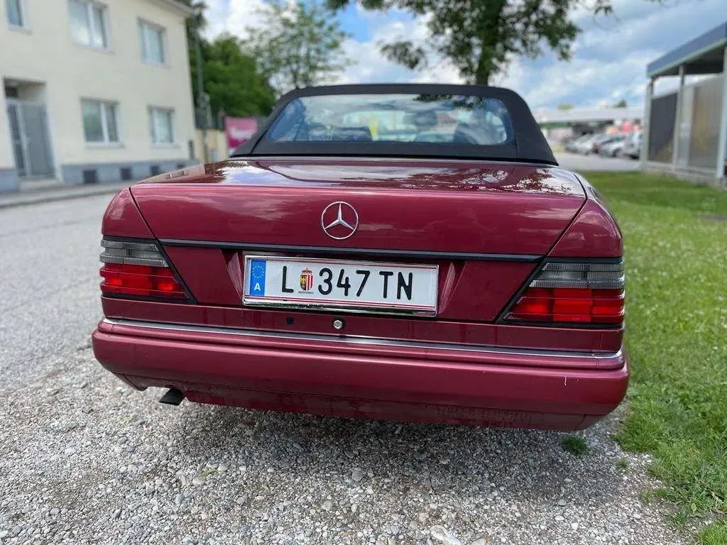 Mercedes-Benz Eklasse 1995 photo 3