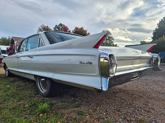 Cadillac Deville