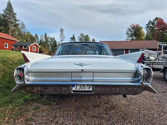 Cadillac Deville 1962 photo 3