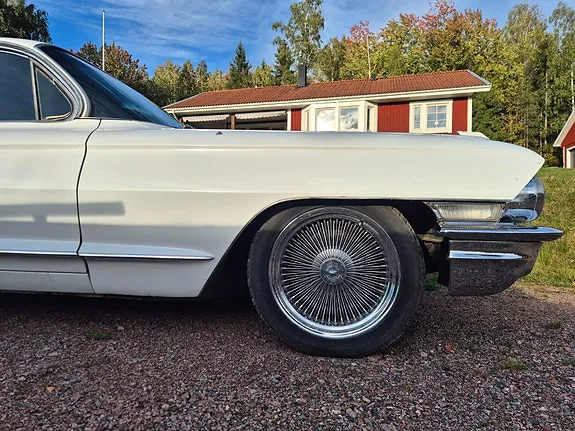 Cadillac Deville 1962 photo 4