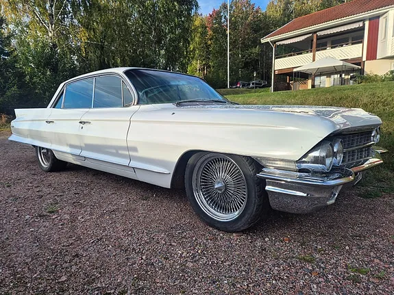 Cadillac Deville 1962 photo 2