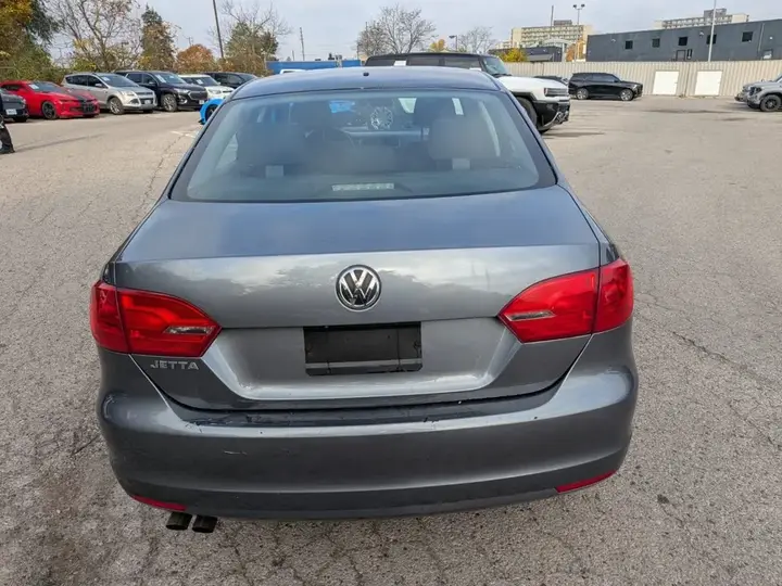 Volkswagen Jetta 2014 photo 2